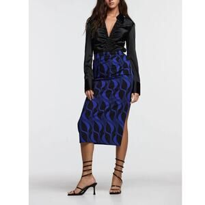 ZARA Ruched Hip Side Slit Geometric Design Midi Skirt Back Zip Up M Black Blue